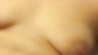 Chiede al marito di scoparla con più forza