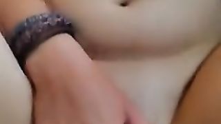 Ha una fighetta così stretta questa 18enne...