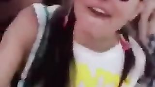 Italiano se lo fa succhiare in spiaggia davanti a tutti