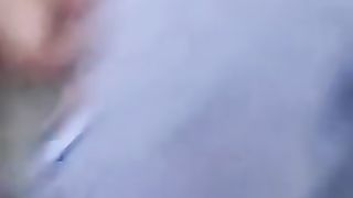 Italiano se lo fa succhiare in spiaggia davanti a tutti