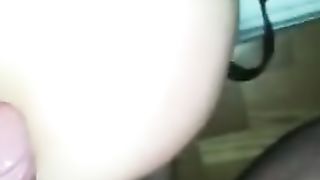 Succhia dopo averlo preso tutto nel culo