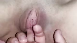 Anteprima del video: QUANTE DITA VUOI in figa?...TUTTE E 5