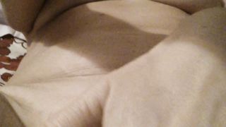 Moglie vacca si masturba con dedica all'amante