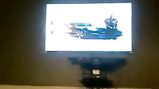 Twerkatrice fa ballare il suo fantastico culone