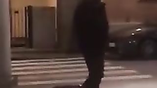 IMMIGRATO MINACCIA DI SCOPARE MOGLIE