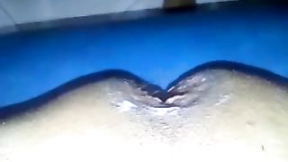 piede e due mani...gran bel fisting!!!!