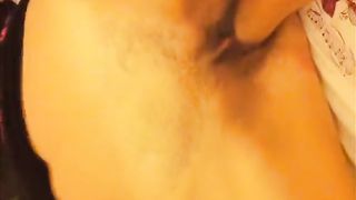 Pugno nella figa e LA CAGNA PERDE IL CONTROLLO