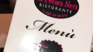 Denise B. fa la maiala nel suo ristorante