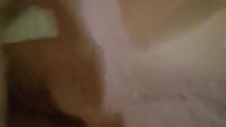 MO' TI ARRIVA IN CULO...zoccola!!!