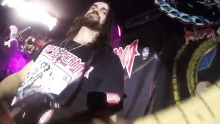 Viene palpata da tutti durante un concerto musicale