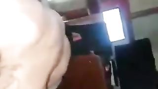 Bodybuilder vogliosa di succhiare