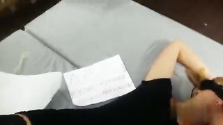 GangBang con sborrate su una zoccolona romana