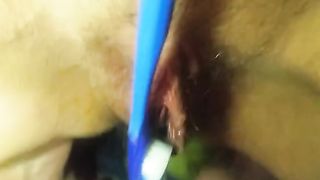 Con lo spazzolino...