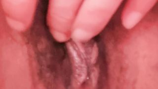 Mi tocco mentre piscio...