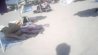 Bel culo in spiaggia