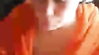 La tettona in accappatoio