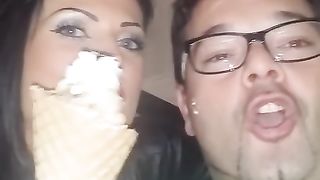 Serena Rinaldi e il gelato da leccare