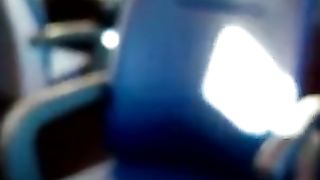 Lo mostro ad una ragazzina sul treno