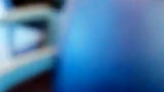 Lo mostro ad una ragazzina sul treno