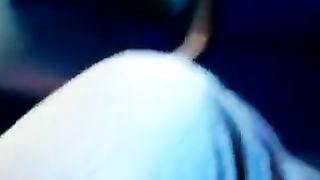 Lo mostro ad una ragazzina sul treno