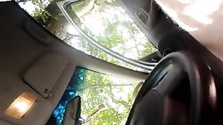 Due bottarelle alla zoccola albanese in auto