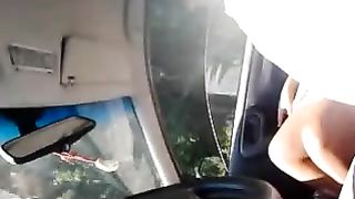 Due bottarelle alla zoccola albanese in auto