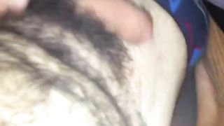 Mia cognata lo tira fuori e me lo succhia