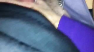 Mia cognata lo tira fuori e me lo succhia