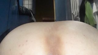 Mi scopo il culo con un dildo