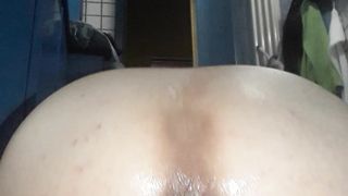 Mi scopo il culo con un dildo