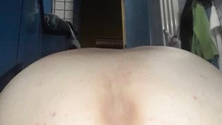 Mi scopo il culo con un dildo