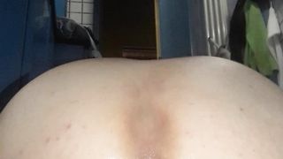 Mi scopo il culo con un dildo