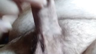 Otthon maszturbáltam és nagyon ki vertem a farkam