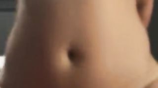 Tettona cavalca cazzo