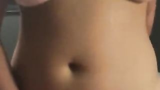 Tettona cavalca cazzo