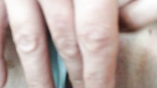 Io guido e Schizzetta urla e si sditalina