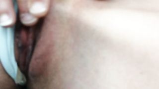 Io guido e Schizzetta urla e si sditalina