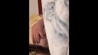 18enne tira fuori le tettone su Periscope