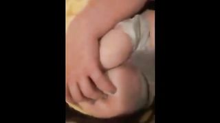 18enne tira fuori le tettone su Periscope