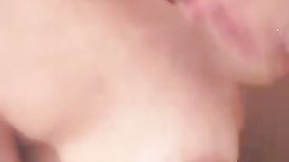 Mia moglie si fa la doccia