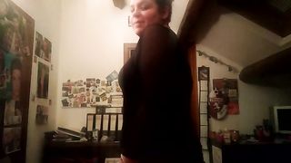 Bella tettona le esce