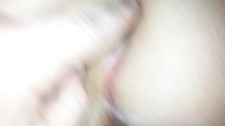 Mentre mi monta mi massaggia le palle