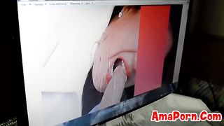 un cazzo eiacula sul mio profilo