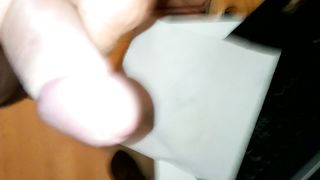 Guardando un video al pc di unaleiche gode