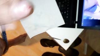 Guardando un video al pc di unaleiche gode