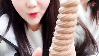 Giapponesine golosone e porche...