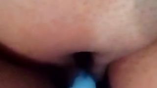 Anteprima del video: Cicciona si masturba la figa