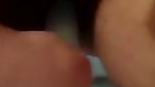 Cicciona si masturba la figa