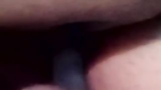 Cicciona si masturba la figa