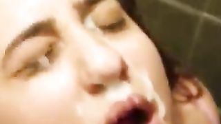 Soffocone fa rima con sborratone!